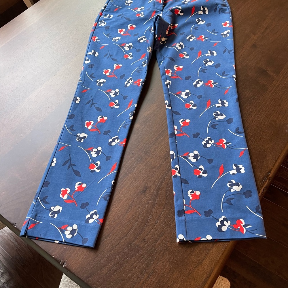 BODENUSA PANTS. SIZE 6. Beautiful royal, navy, red and white floral print.